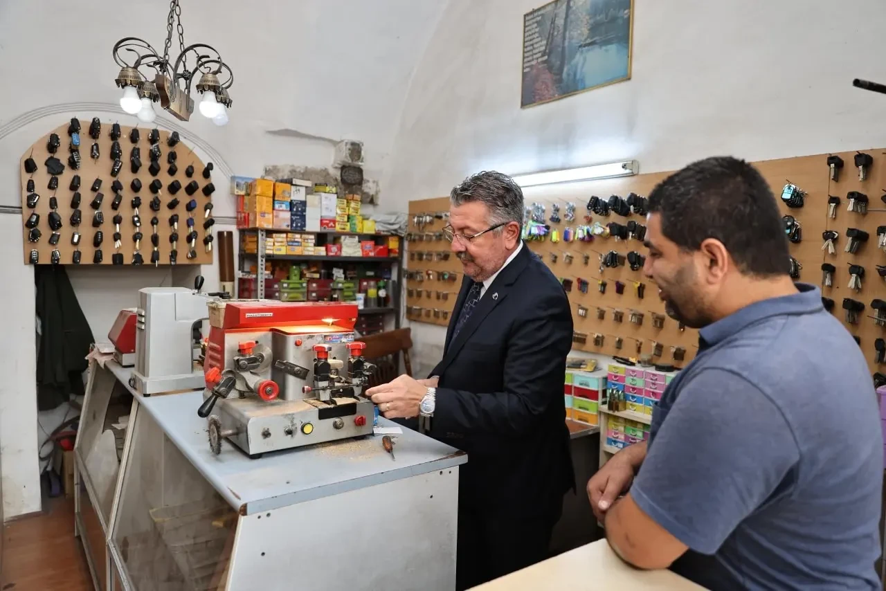 Sırada Sekiz Köşe Kasket Var! 1