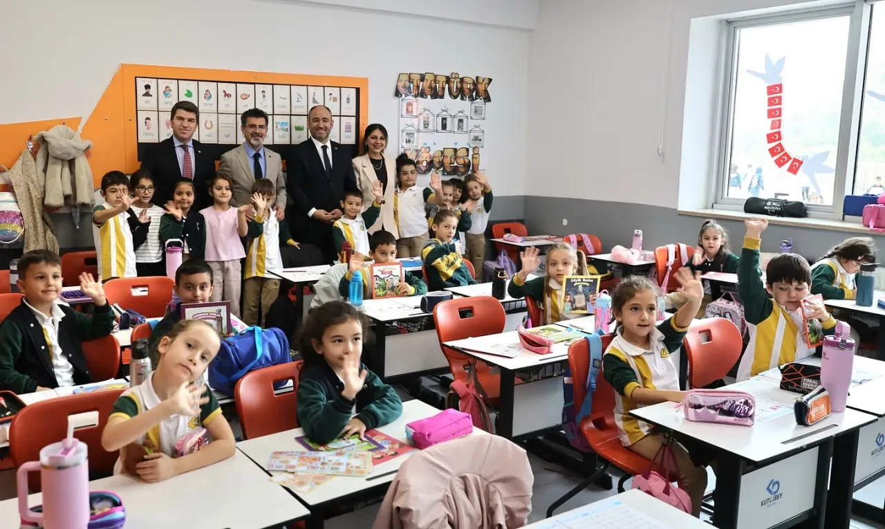 Amasya Valisi Önder Bakan, Kutlubeyli Miniklerle Buluştu 5