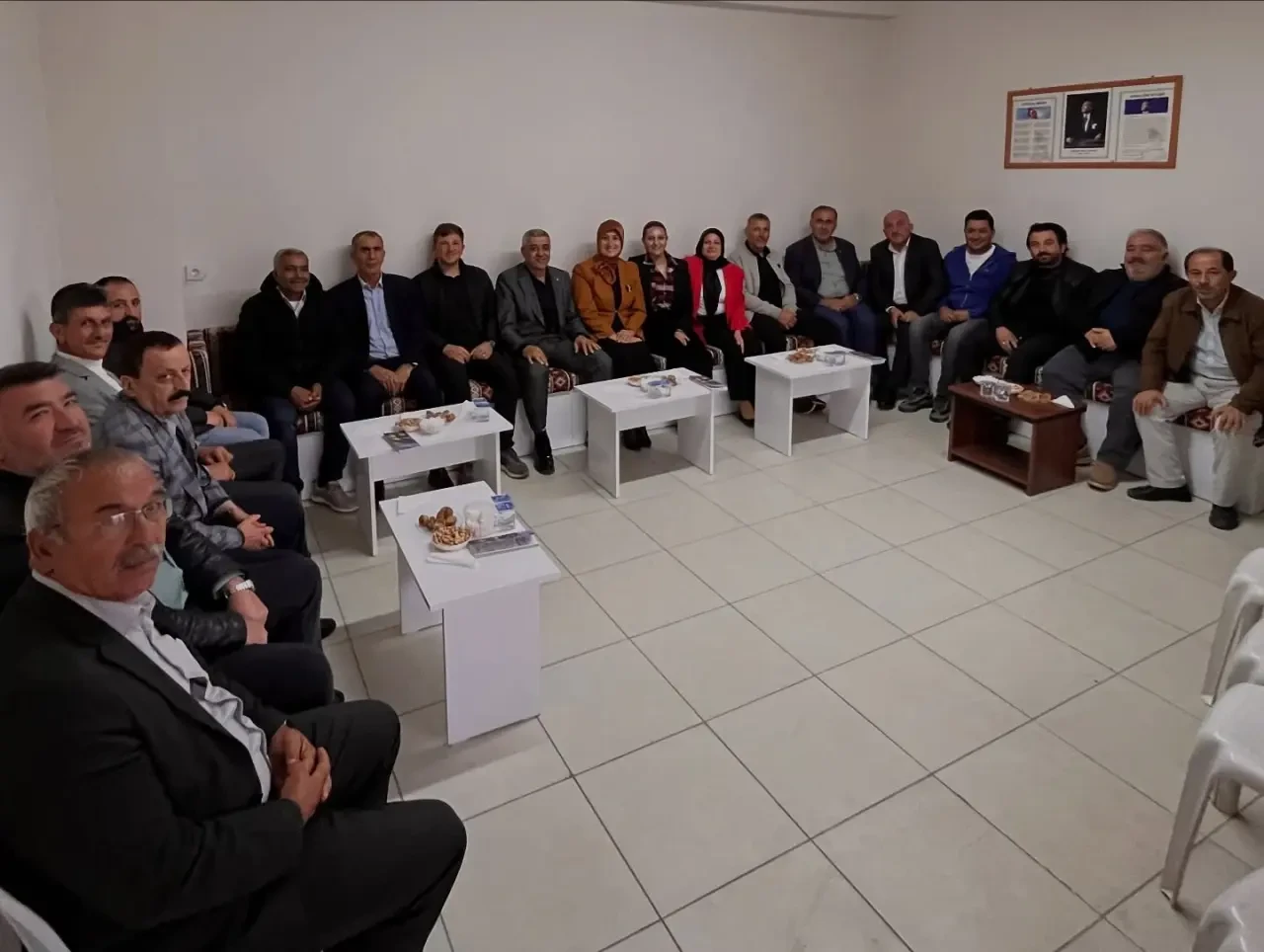 SGK Müdürü Şenel’den Muhtarlara Ziyaret 1