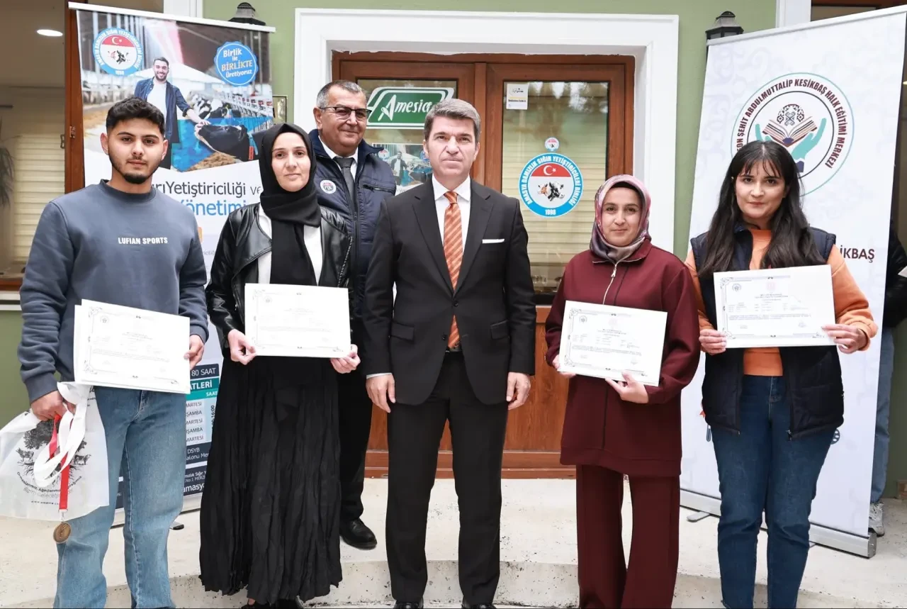 Vali Bakan Merzifon'da Tarımsal Eğitimi Ödüllendirdi 1