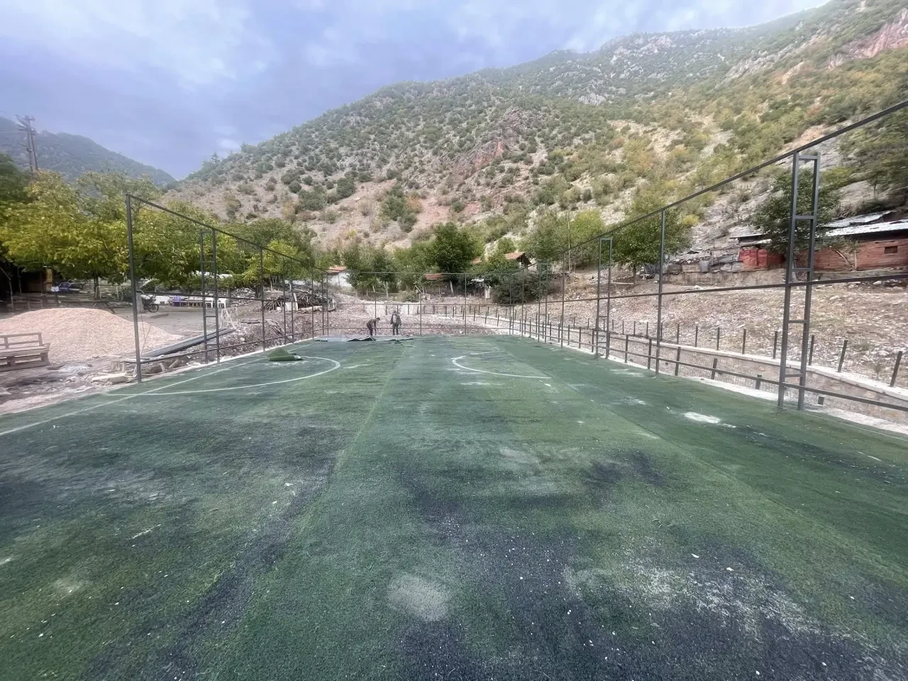 Saraycık Mahallesine Yeni Halı Saha Kazandırılıyor 2