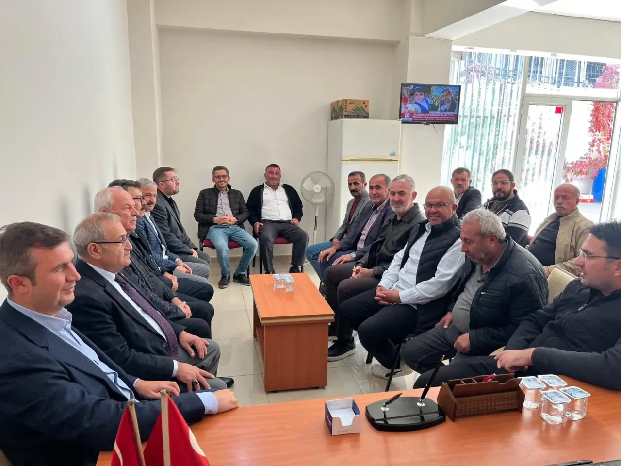 AK Parti Heyetinden Muhtarlar Günü Ziyareti 3
