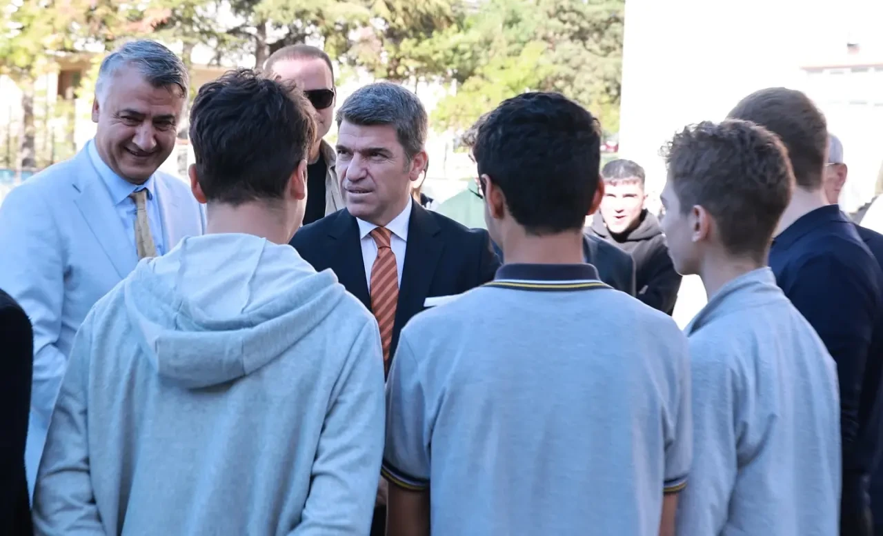 Vali Bakan Merzifon’da Öğrencilerle Buluştu 3
