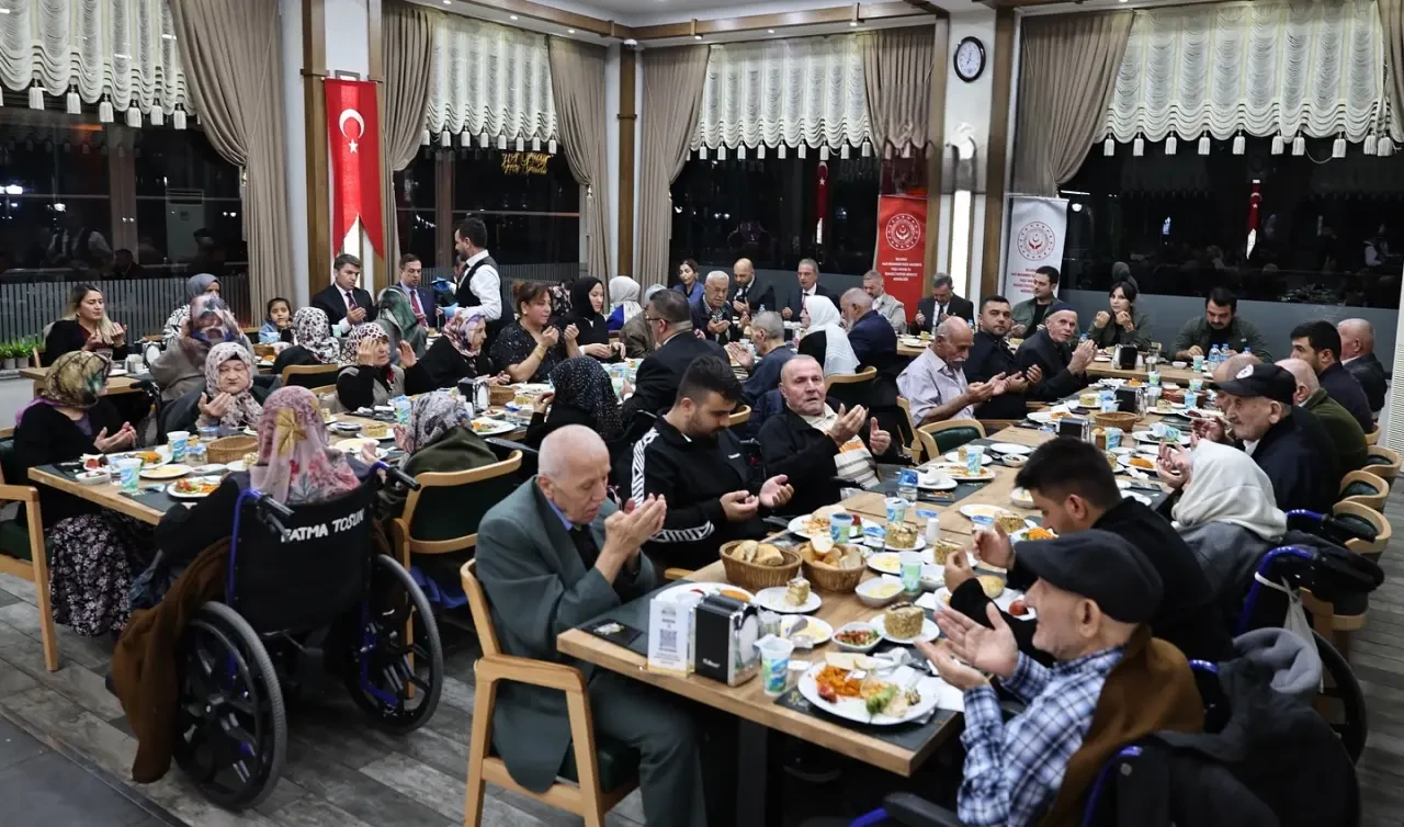 Vali Bakan’dan Gönülleri Isıtan Ziyaret 4