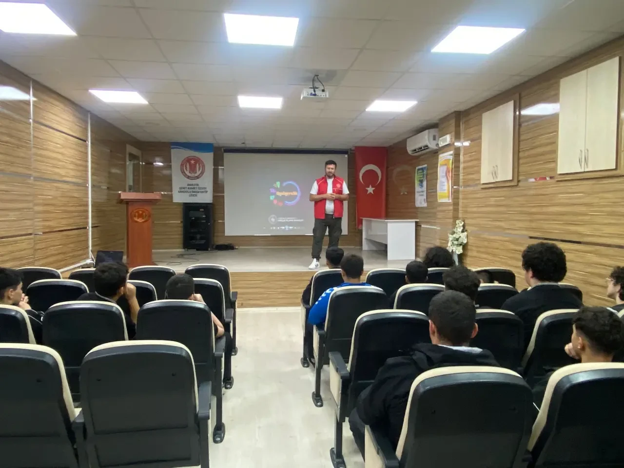 GSB Amasya Gençlik Merkezi’nden Okullarda Tanıtım Seferberliği 3