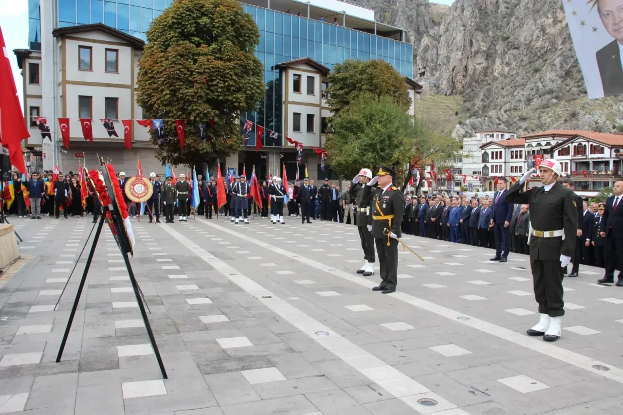 Amasya’da Cumhuriyet’in 102.Yıl Kutlamaları Başladı 3