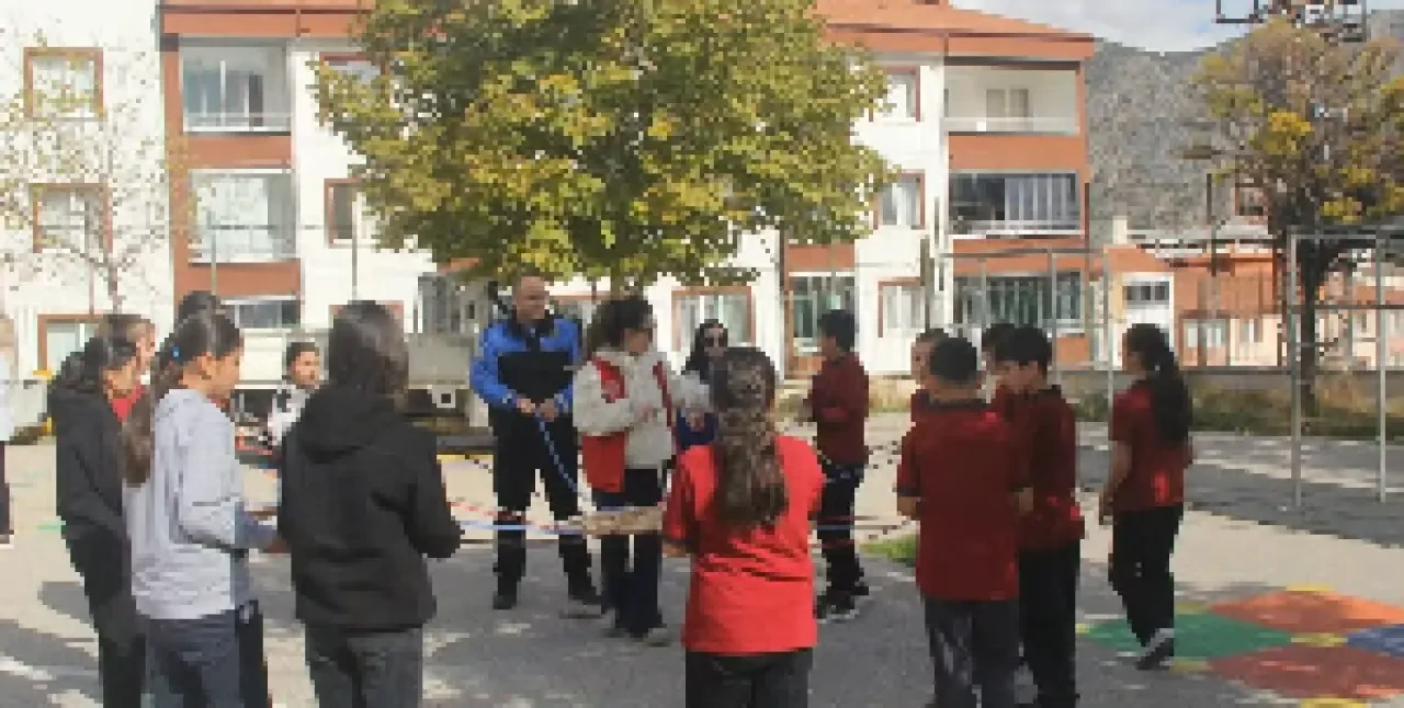 Kız Çocuklarına Güven Desteği! 3