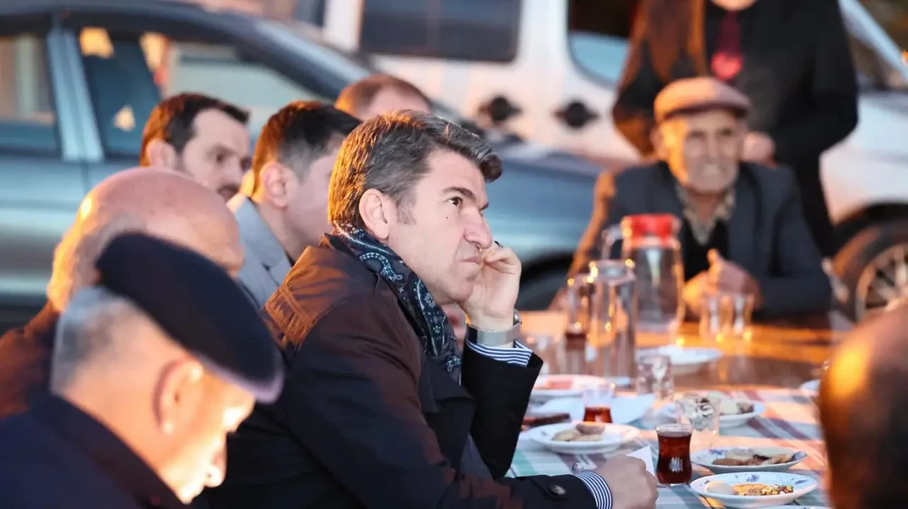 Vali Bakan, Yeşiltepe’de Halkla El Ele! 1