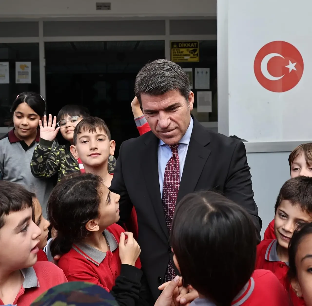 Vali Bakan, Eslem’in Cumhuriyet Davetini Geri Çevirmedi 2