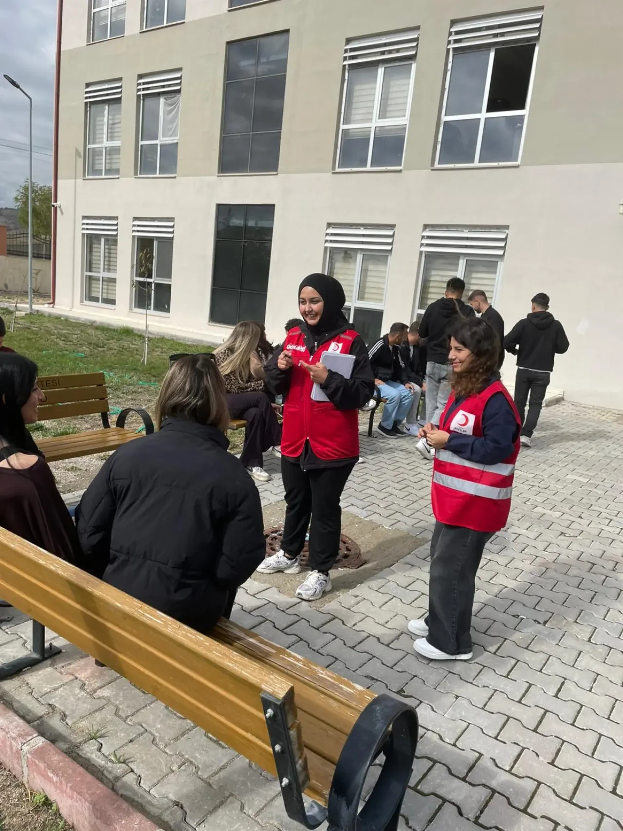 Merzifon’da Kızılay Sevgisi Kampüsleri Isıttı! 5