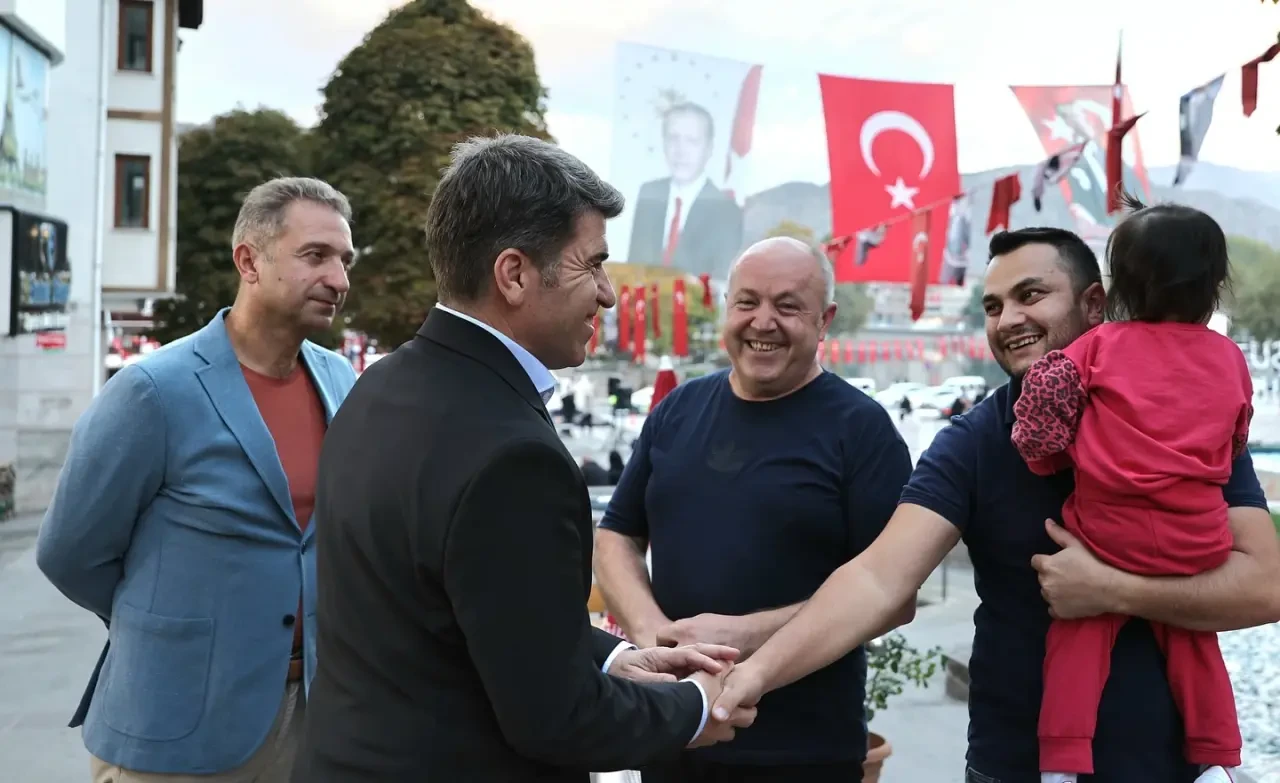 Vali Bakan Halkın Arasında 1