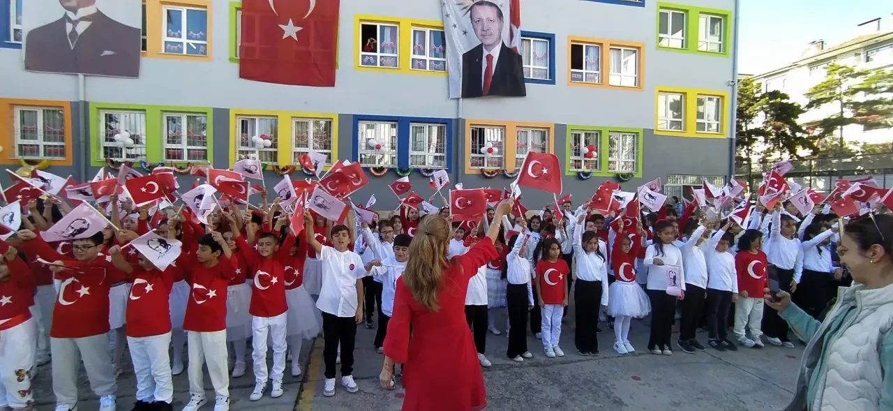 Atatürk İlkokulu’nda Cumhuriyet Coşkusu 3