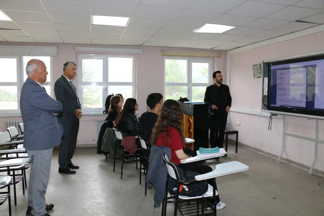 Katipoğlu’ndan Güzel Sanatlar Lisesine Ziyaret 5