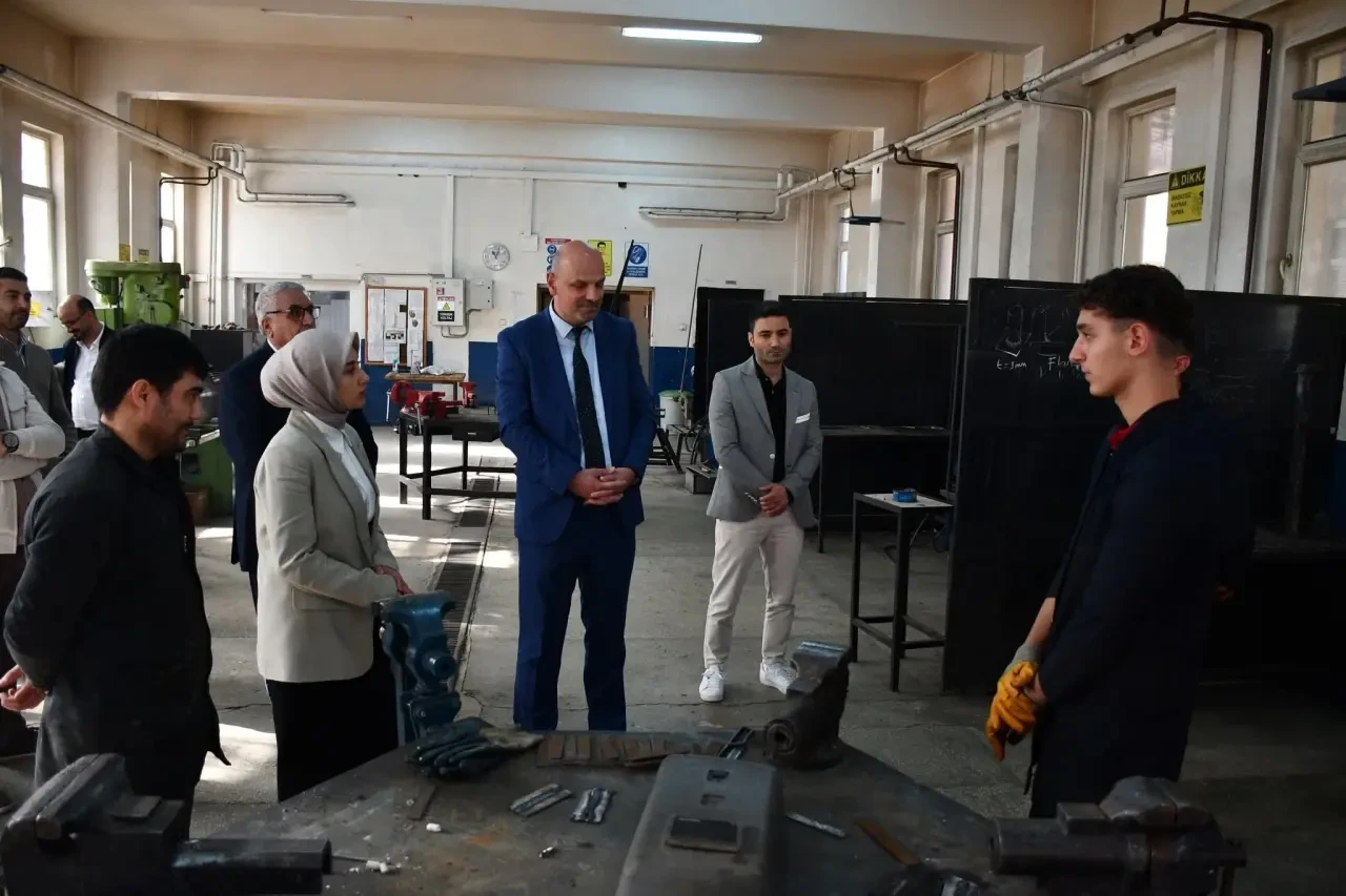 Kaymakam Güneş’ten Eğitime Destek Ziyareti 3