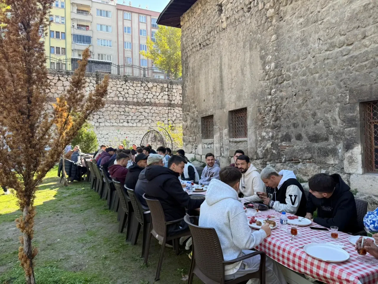 Kitap Kafe’de Birlik Ruhu: Akgül’den Amasyaspor’a Güç Aşısı 3
