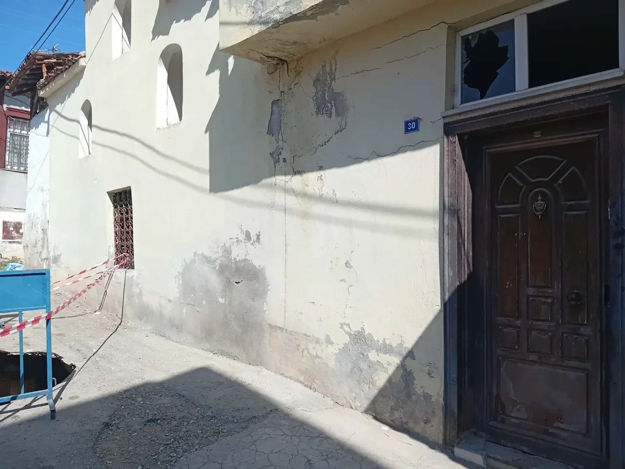 Merzifon'da Define Kazısı Çöp Kamyonuyla Ortaya Çıktı! 1