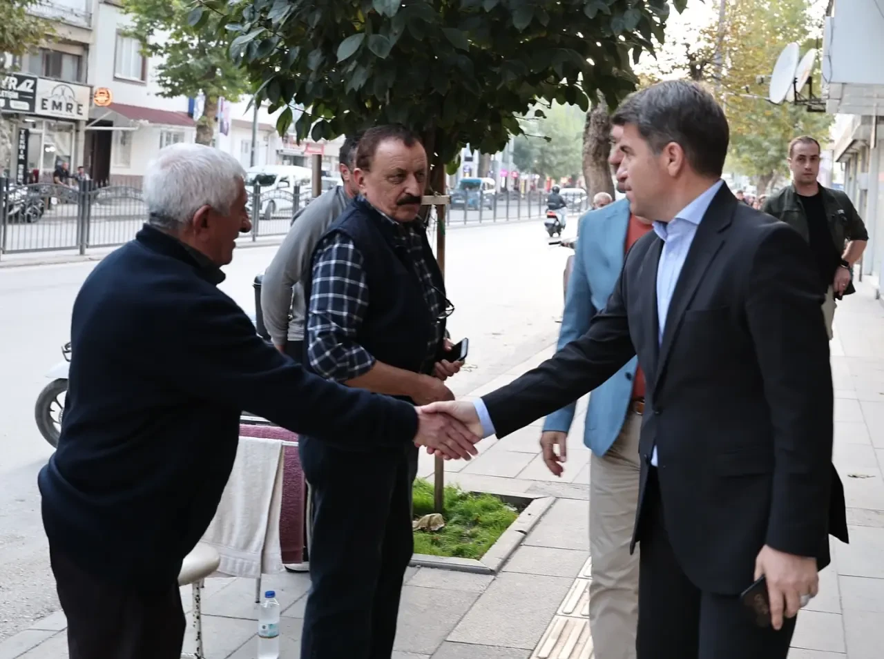 Vali Bakan Halkın Arasında 3