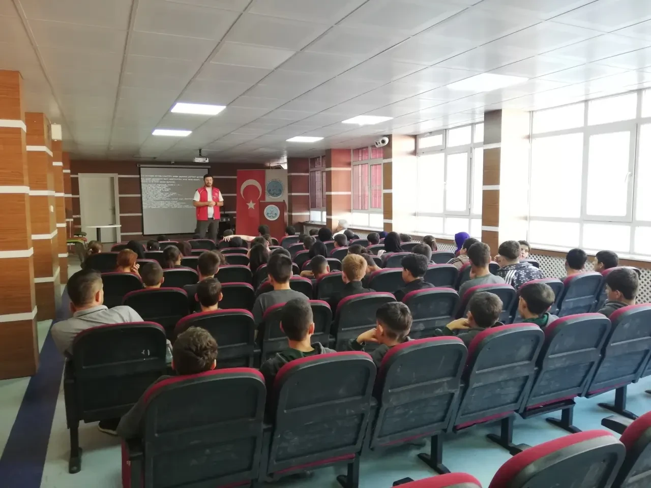 GSB Amasya Gençlik Merkezi’nden Okullarda Tanıtım Seferberliği 4