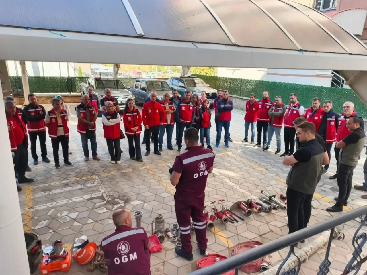 MEB AKUB Ekibine Yangınla Mücadele Eğitimi 3