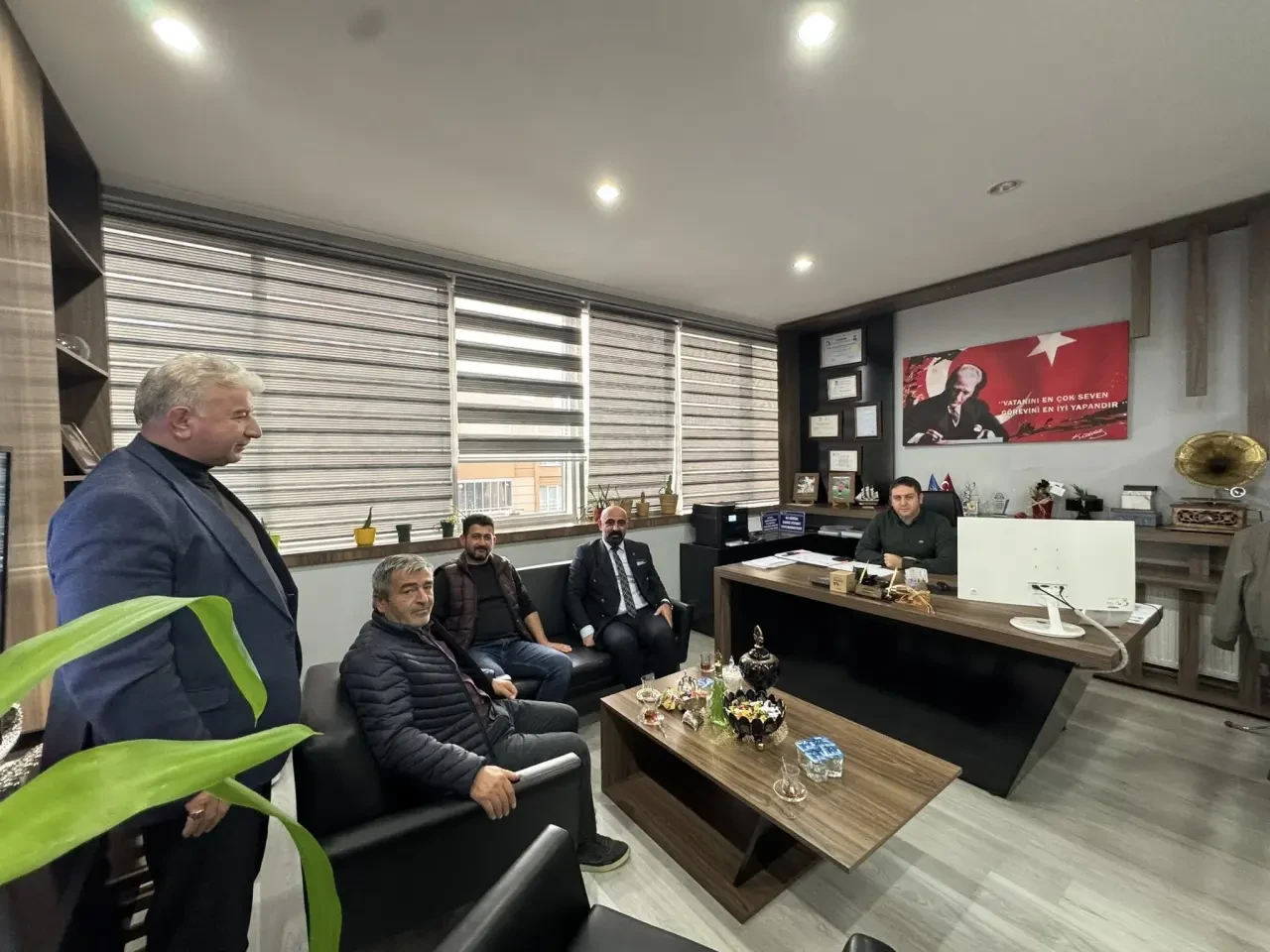 Başkan Saka’dan Merzifon’da Dinlemedik Dert Kalmayacak 3