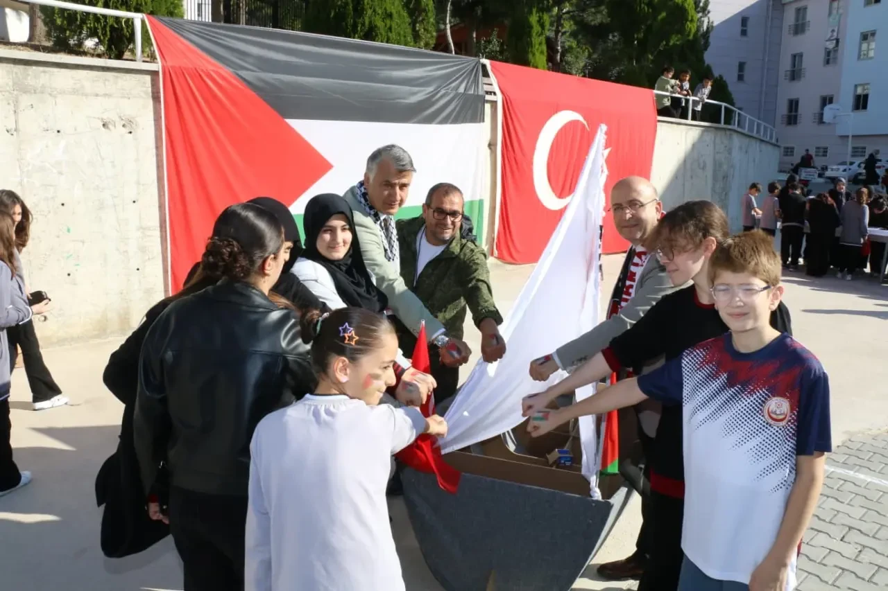 Amasya’da Eğitim Camiası Filistin İçin Tek Ses Oldu 1