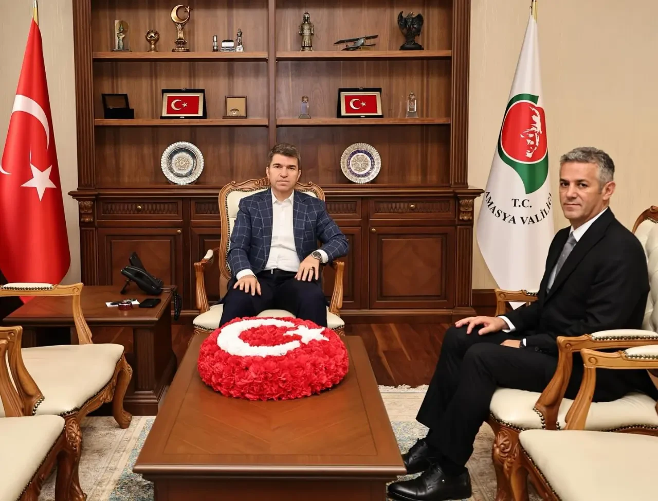 Vali Bakan, Ziyaretçilerini Kabul Etti 1