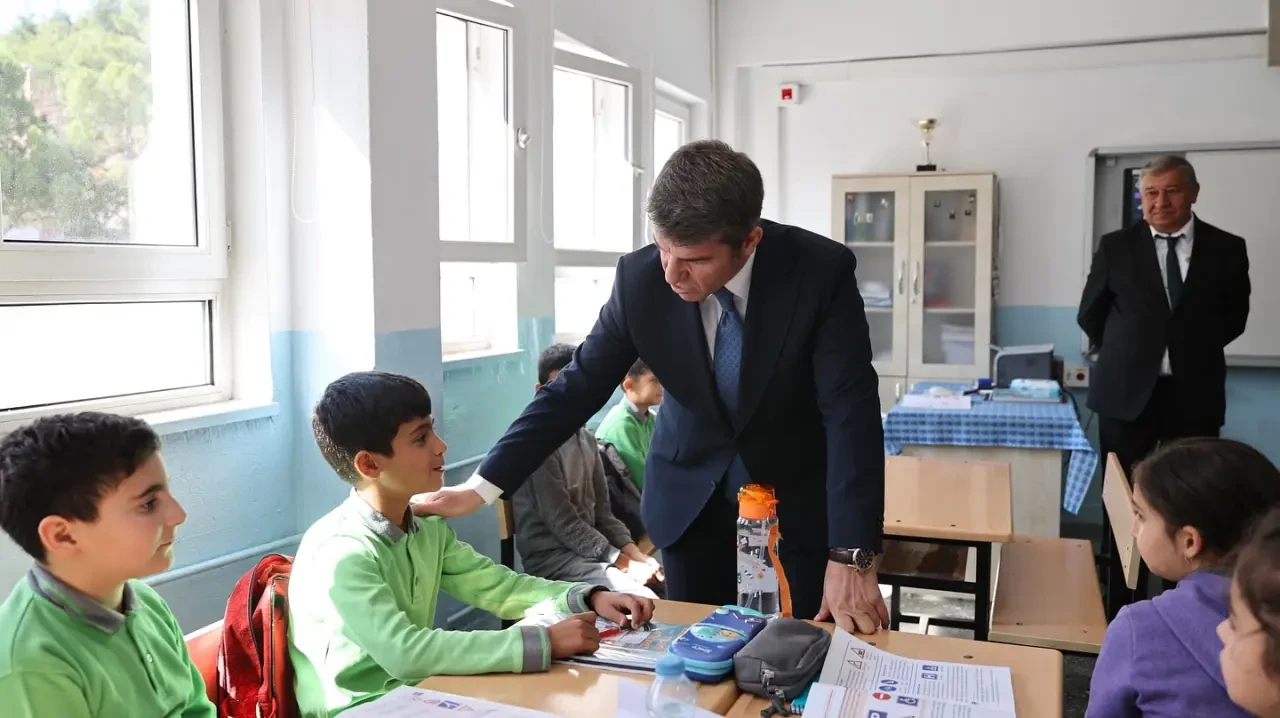 Eğitime Değerli Dokunuş: Vali Bakan Okulda 2