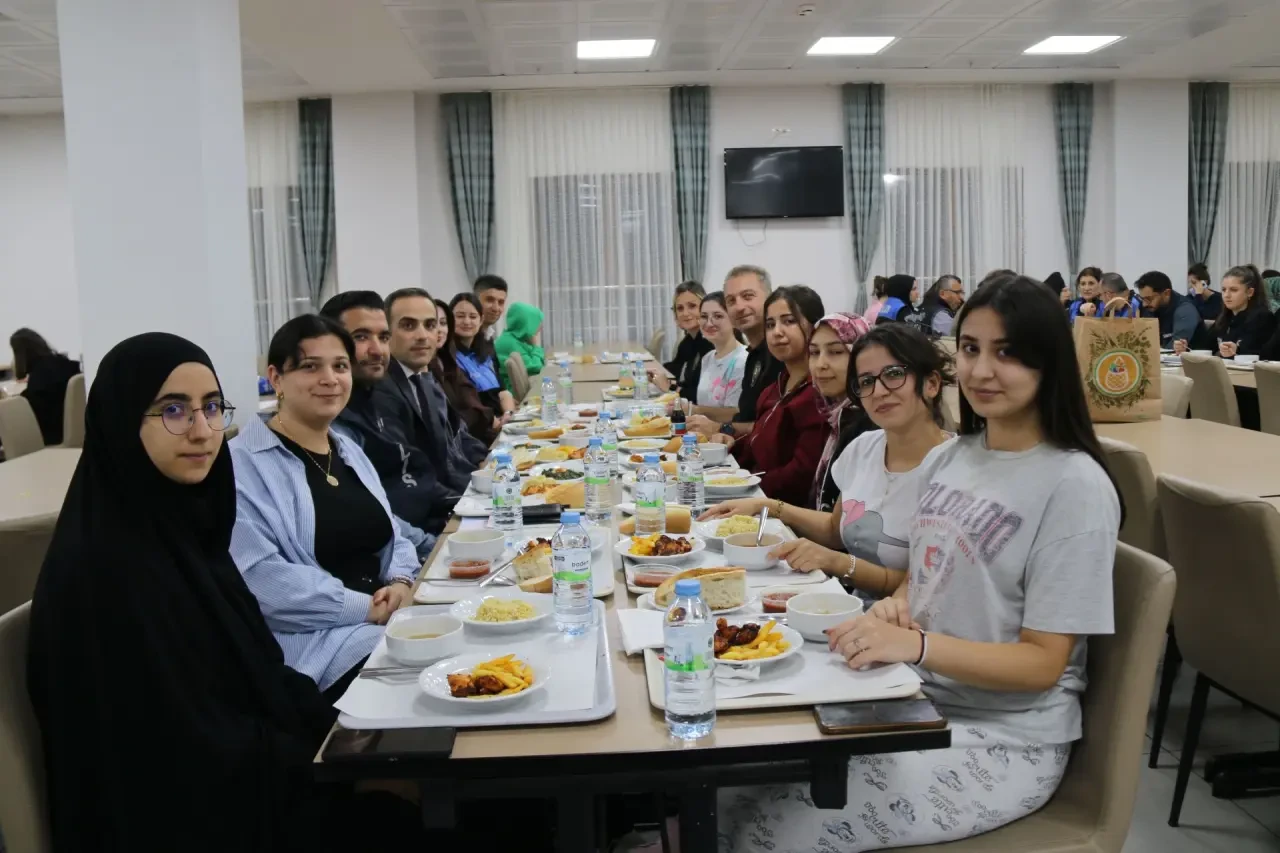 Amasya Emniyeti Gençlerle Güvenliği Konuştu 3
