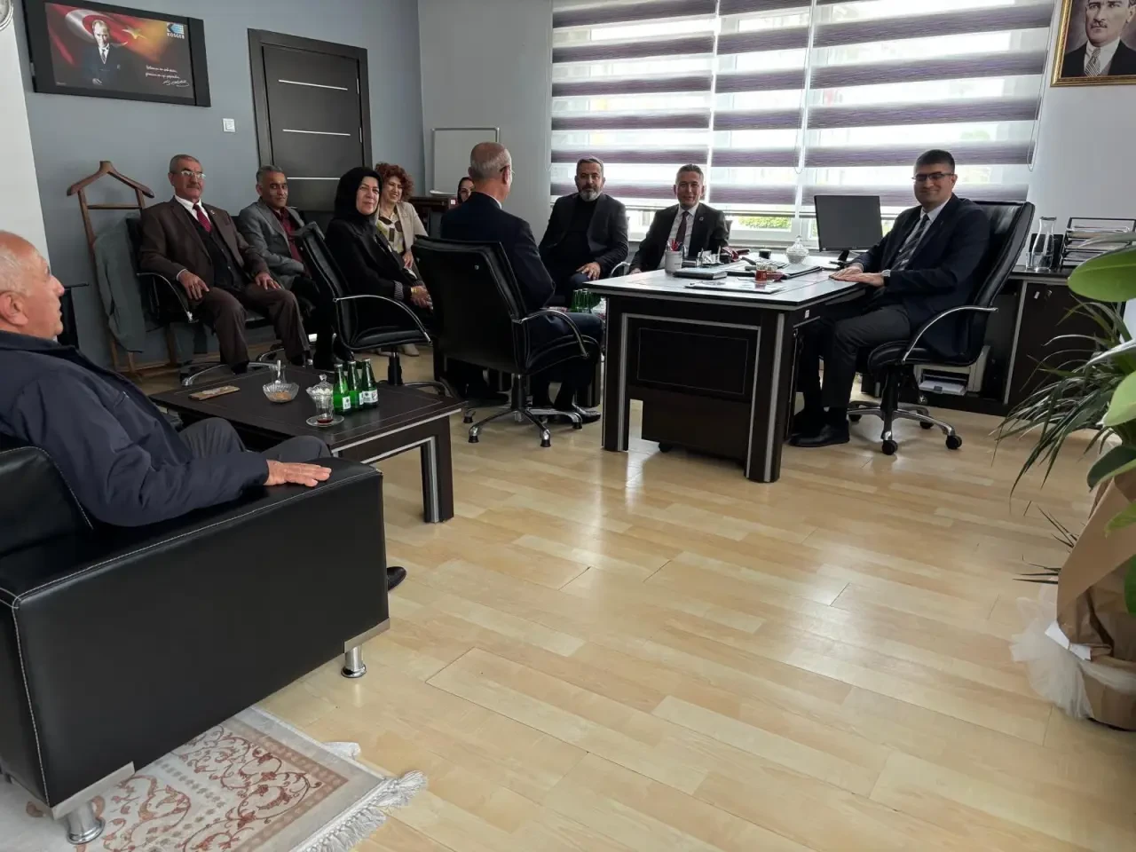 MHP Amasya Teşkilatından Kurum ve Esnaf Ziyaretleri 2