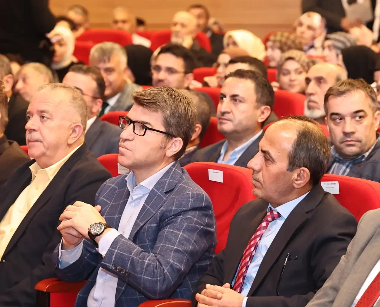 Vali Önder Bakan “Hafızlık ve Büyükağa Kur’an Kursu” Paneline Katıldı 1