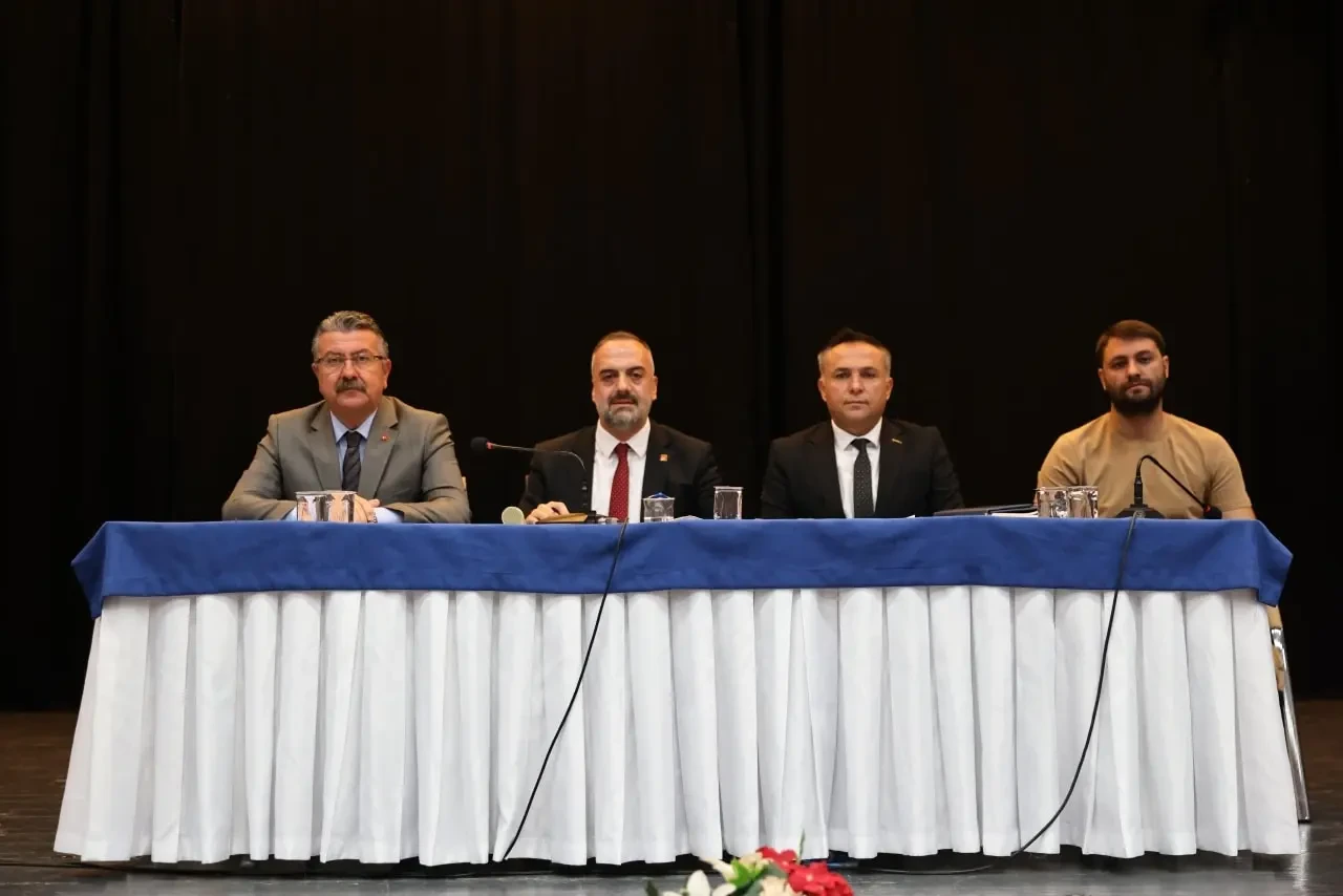 Demokrasi, Özgür İrade ve Katılımla Güçlenir 1