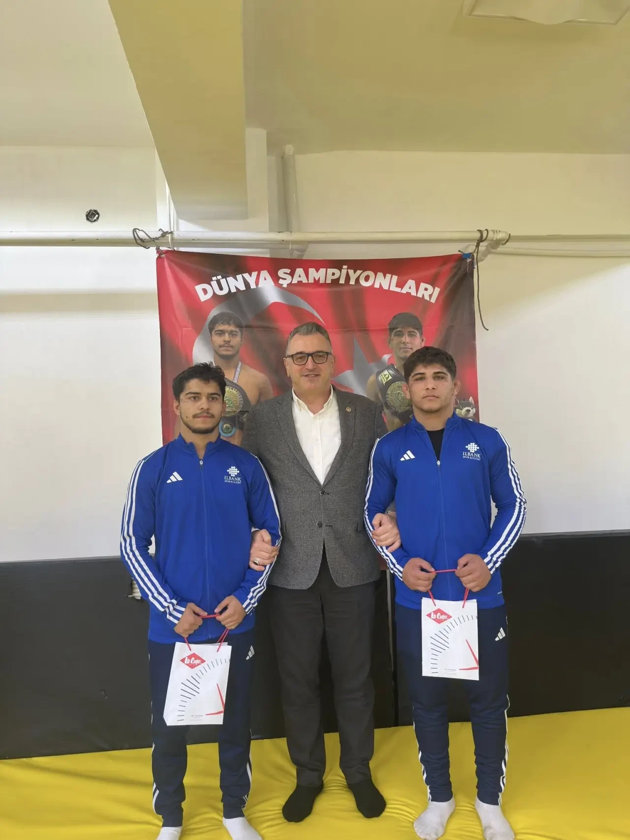 Çilez’den Dünya Şampiyonlarına Tebrik Ziyareti 1