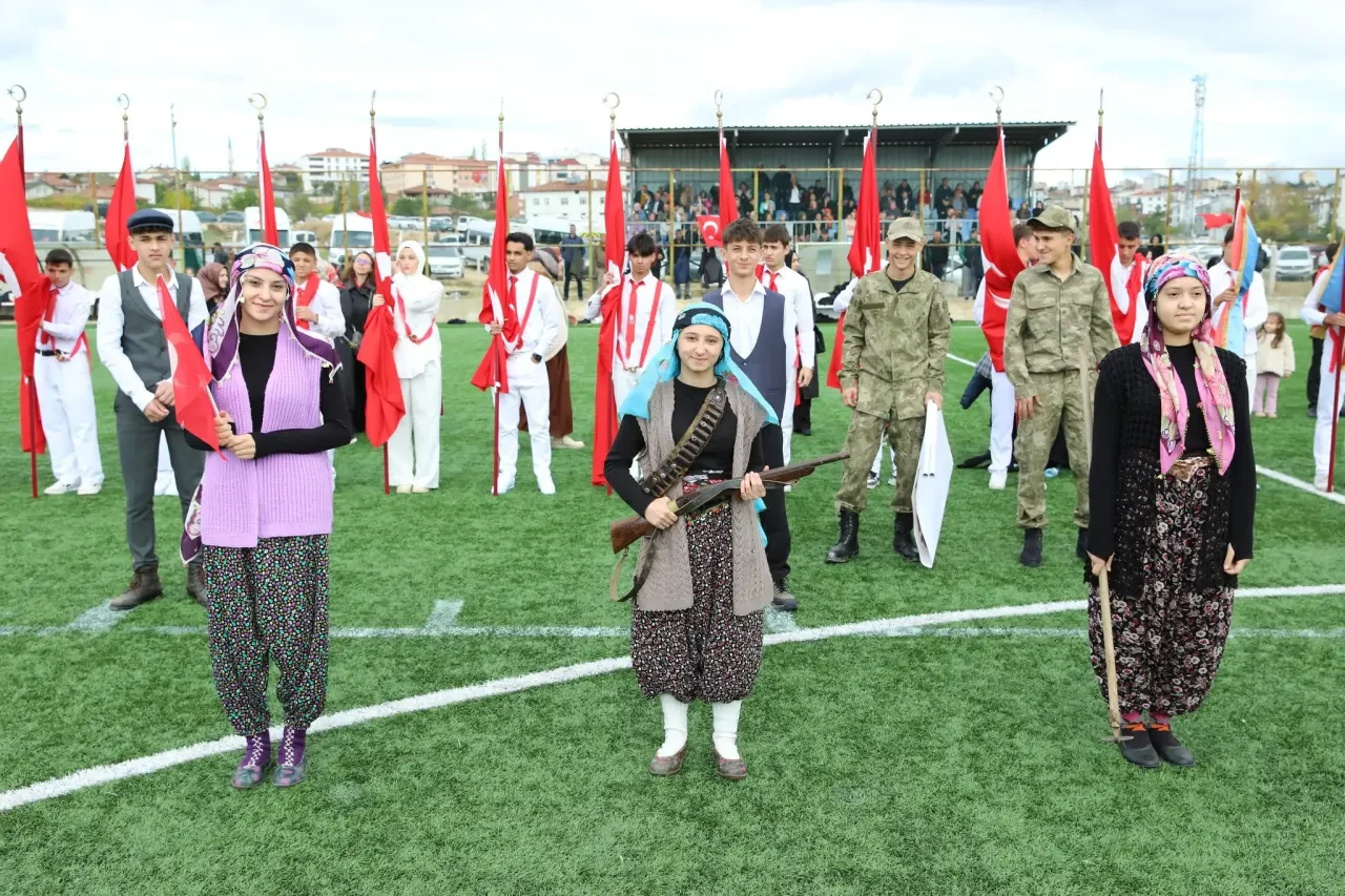 Suluova’da Cumhuriyet Bayramı’nın 102. Yılı Coşkuyla Kutlandı 6