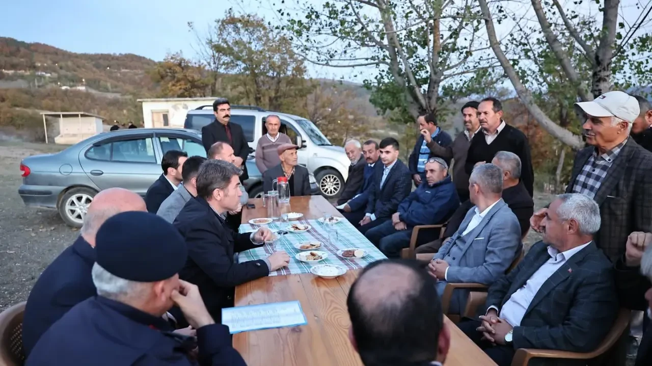 Vali Bakan, Yeşiltepe’de Halkla El Ele! 3