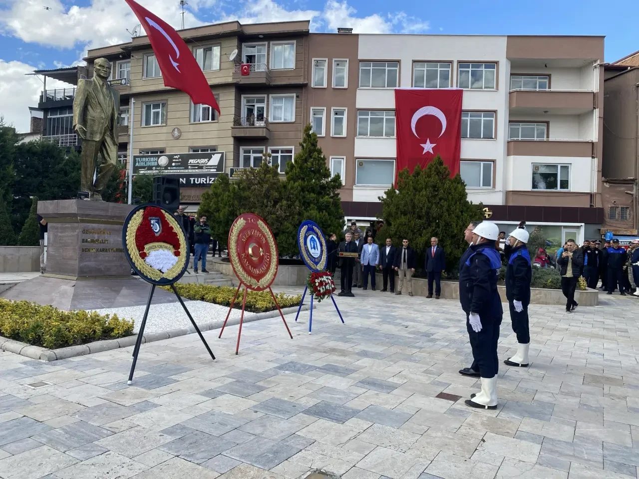Merzifon’da 29 Ekim Cumhuriyet Bayramı Çelenk Sunma Töreni 1