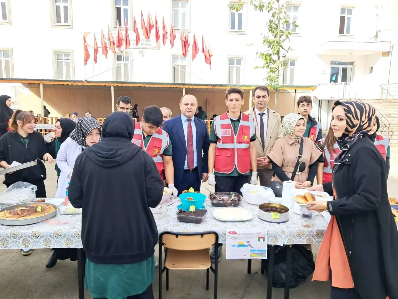 Taşova’da Öğrencilerden Filistin’e Destek Kermesi 3