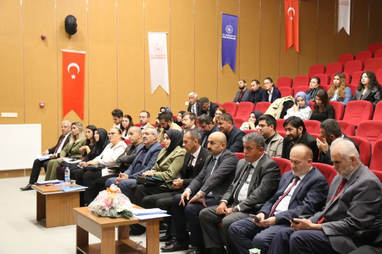 2025 Güz Dönemi Manevi Danışmanlık ve Rehberlik Toplantısı Yapıldı 4