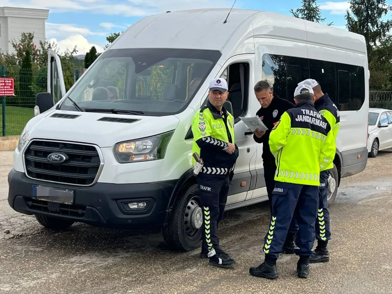 Merzifon’da Öğrenci Servislerine Güvenlik Denetimi 1