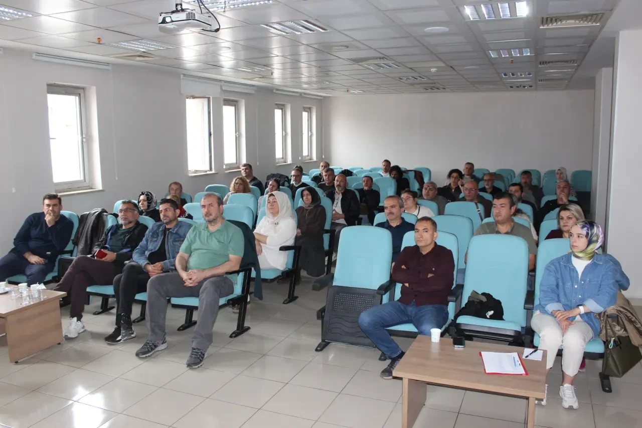 Amasya’da Aile Hekimlerine Aşı ve Bağışıklık Eğitimi 3