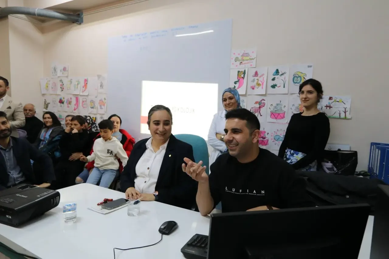 Diyabetli Çocuklara Moral ve Bilgi Desteği 3