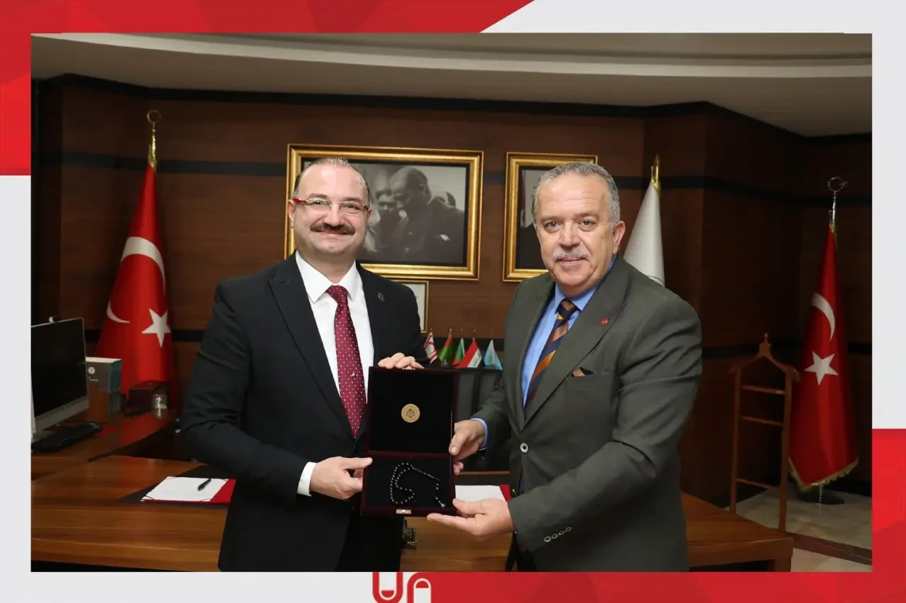 Turabi’ye Hacımüftüoğlun’danZiyaret 1