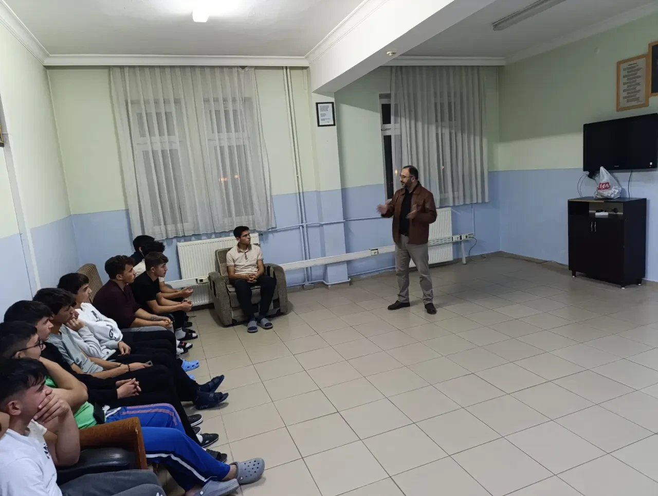 Gümüşhacıköy’de Öğrencilere Vatan ve Şehitlik Sohbeti 1