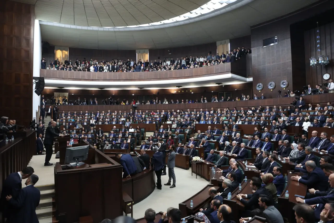 Çilez’den Grup Toplantısında Divan Görevi 2