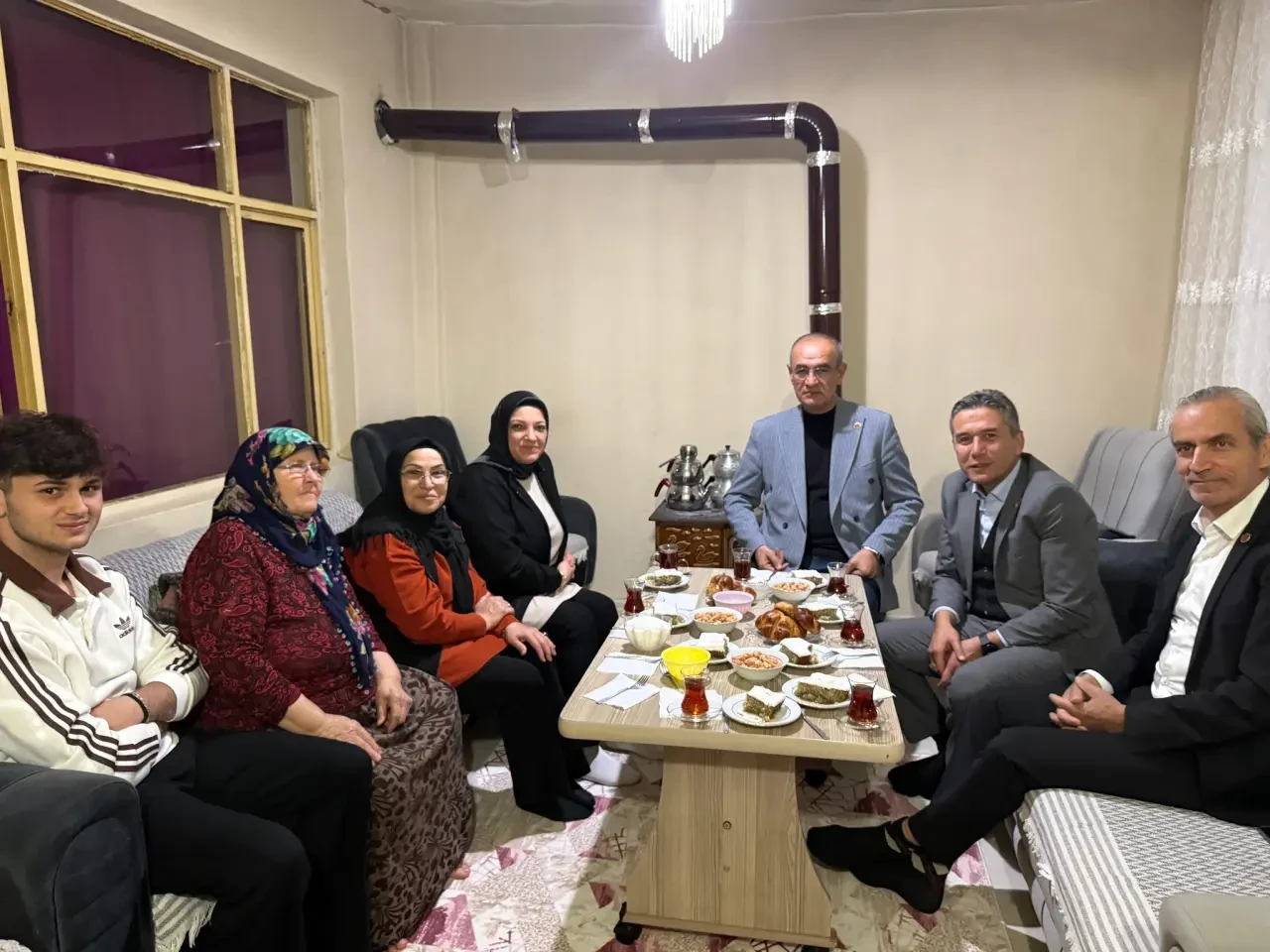 Amasya MHP’den Mahalle Mahalle Vefa Yolculuğu 3