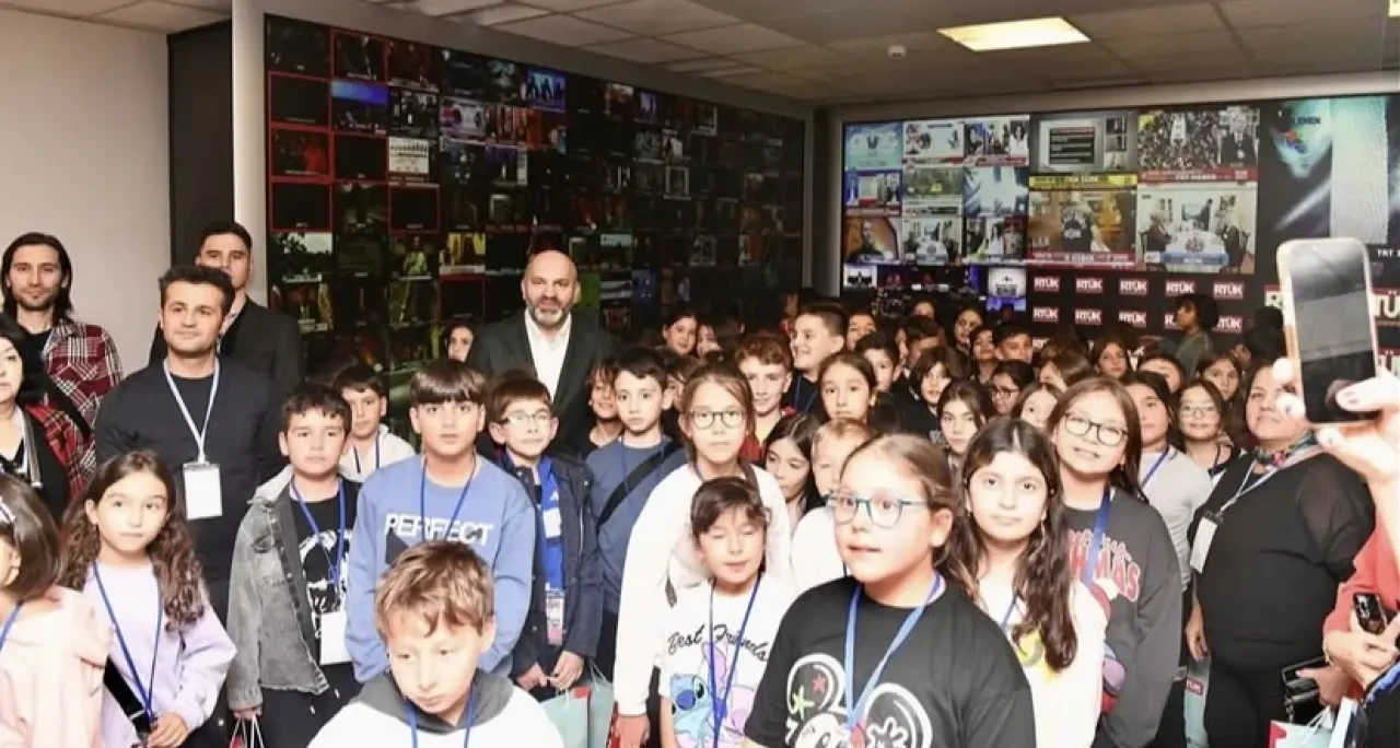 RTÜK Üyesi Hasan Davulcu’dan Öğrencilere Anlamlı Ziyaret ve Sıcak Karşılama 3