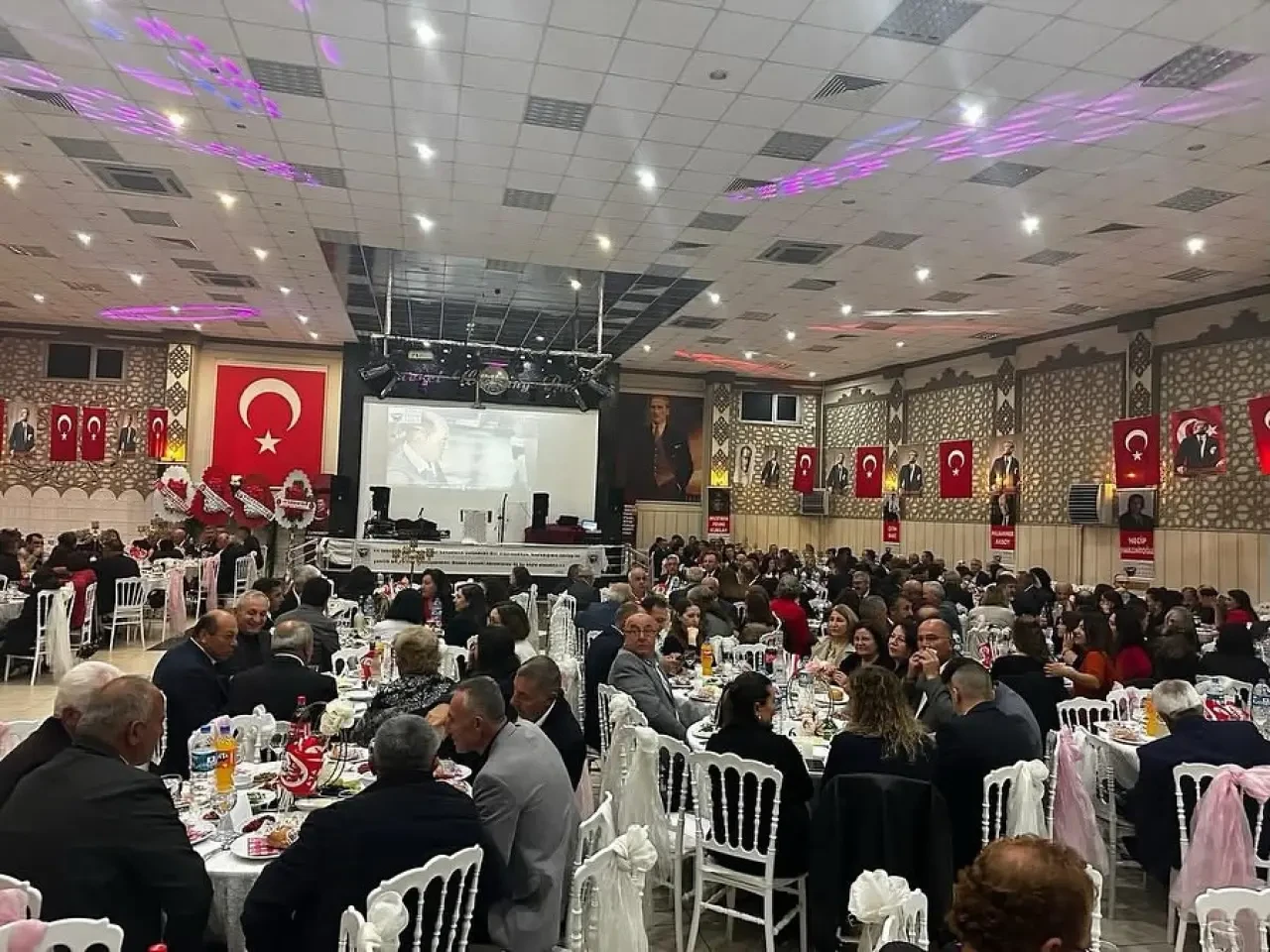 Cumhuriyet Coşkusu Gümüşhacıköy’de Baloyla Kutlandı 2