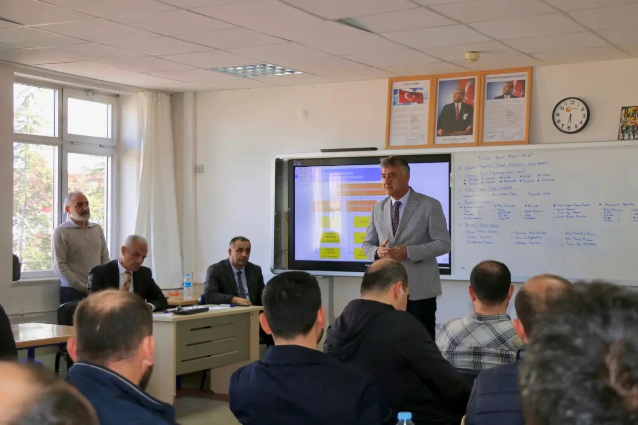 Merzifon’da Eğitim Liderleri Bir Araya Geldi 3