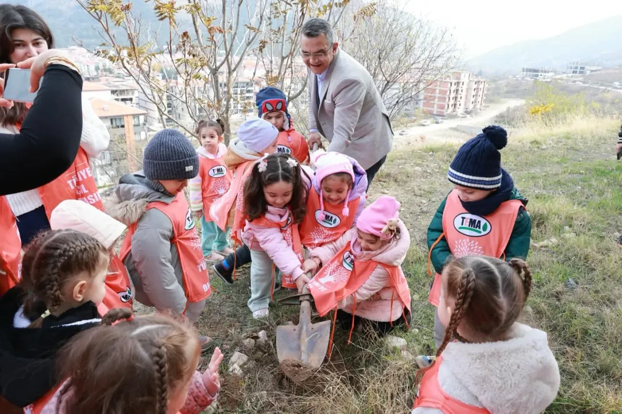 Amasya’da Minik Eller Geleceğe Nefes Oldu 1