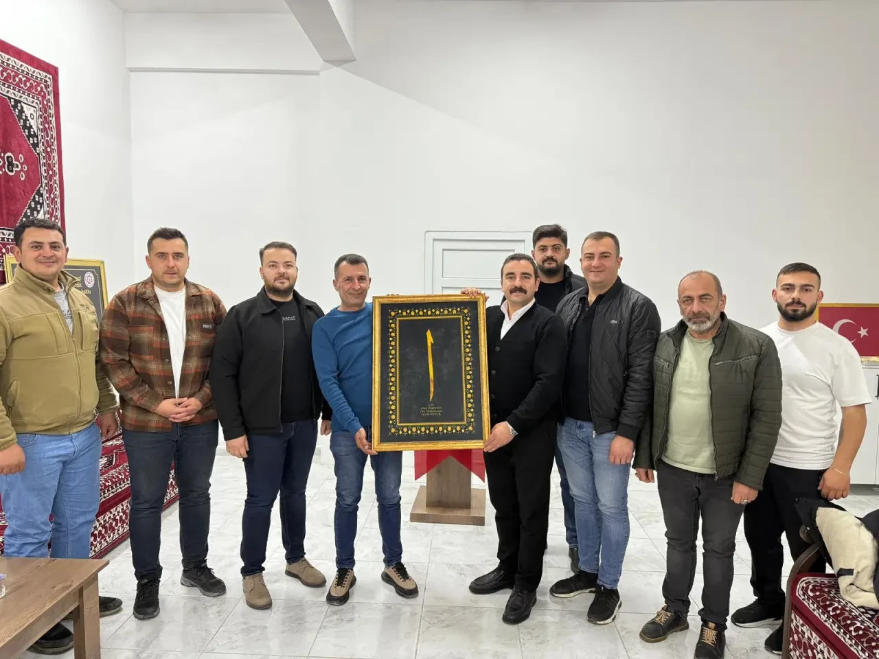 Kökü Vefada, Duruşu Elif’te 2