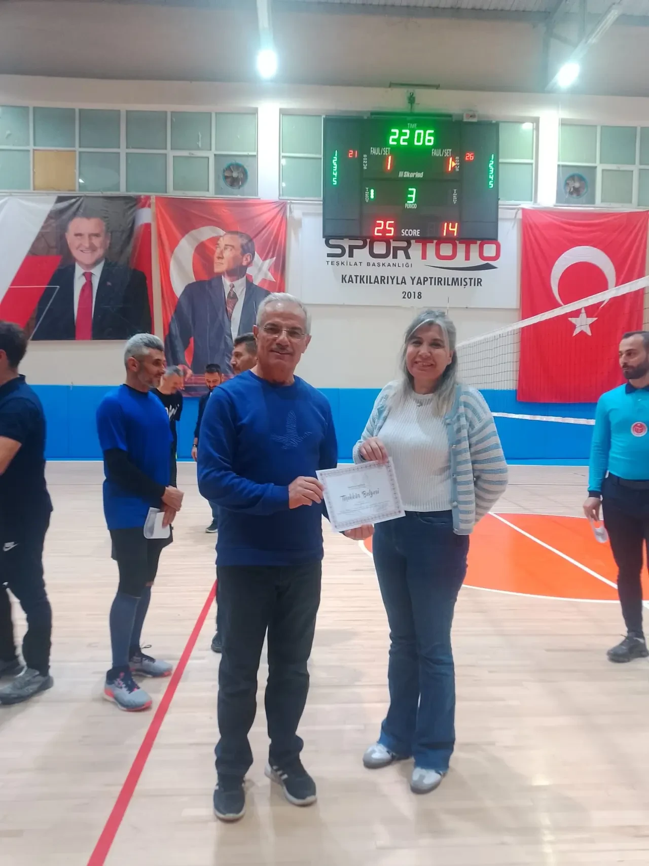 Merzifon'da Öğretmenler Sahada da Şampiyon! 3